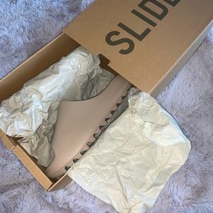 Yeezy Slides: Pure (Restock Pair)